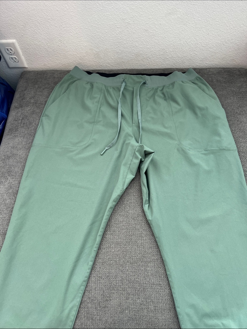 lululemon athletica Men's Sage Green Jogger Pants